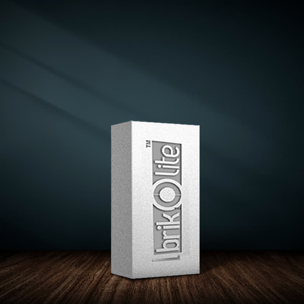 Brikolite AAC blocks being used to build a wall